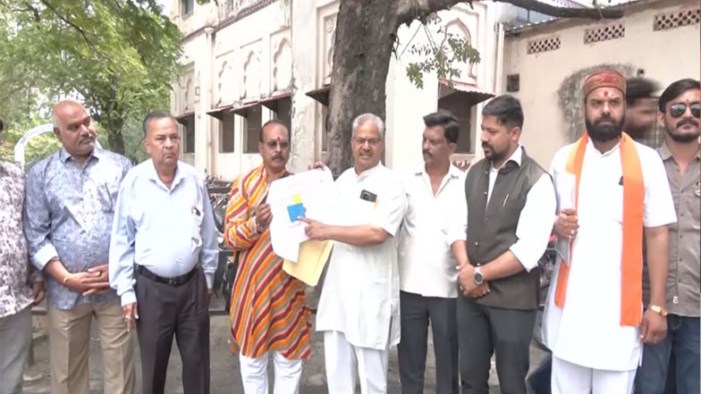 India News | Bhoj Seva Sansthan Submits Memo to Dhar Collector, Seeks Namaz Site Beyond 300 Metres of Bhojshala Complex