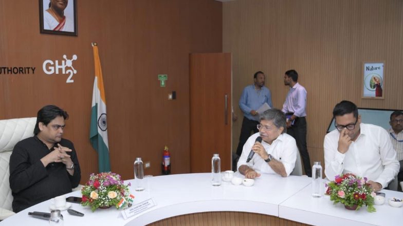 Business News | MoS Shantanu Thakur Reviews Deendayal Port's Performance, Infrastructure and Green Initiatives