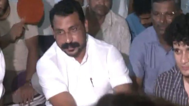 India News | Chandrashekhar Azad Joins Jantar Mantar Protest After Sonam Wangchuk Admitted to Hospital