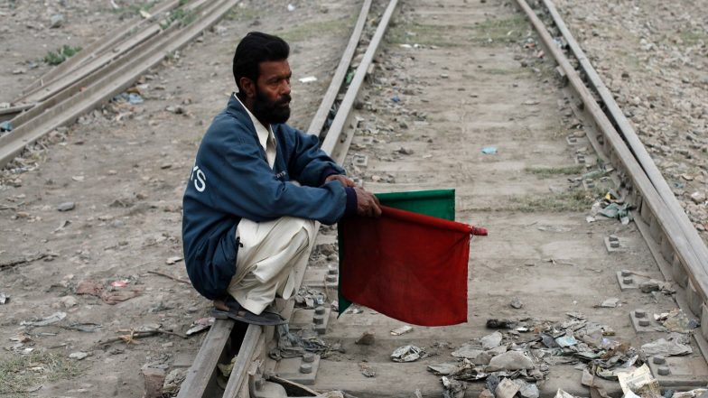 World News | Pakistan: Rail Traffic Suspended After Freight Train Derails in Sindh