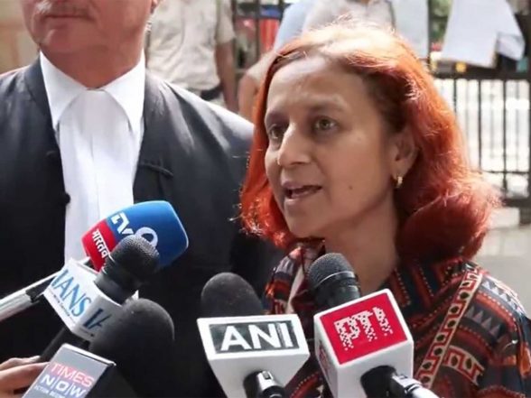 India News | Sonam Wangchuk's Wife Moves Delhi HC Division Bench Against Refusal to Shift Him to Private Hospital; Seeks Urgent Hearing | LatestLY