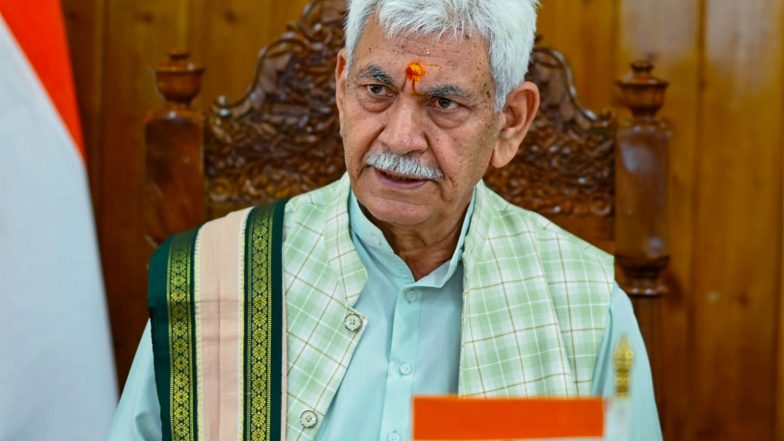 India News | J-K: Two Dead, Five Injured After Falling Boulder Hits Bus and Two Vehicles in Doda; Manoj Sinha Expresses Sorrow over Loss of Lives