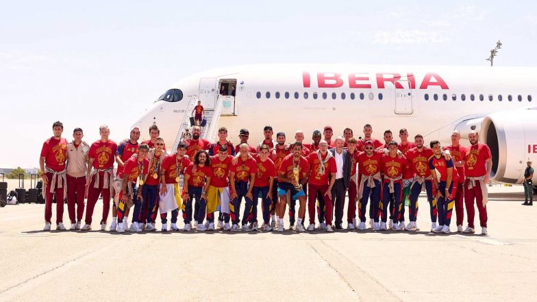 Sports News | 'Welcome Home, CHAMPIONS!': Spain PM Pedro Sanchez Welcomes FIFA World Cup 2026 Winners as Madrid Erupts in Celebration