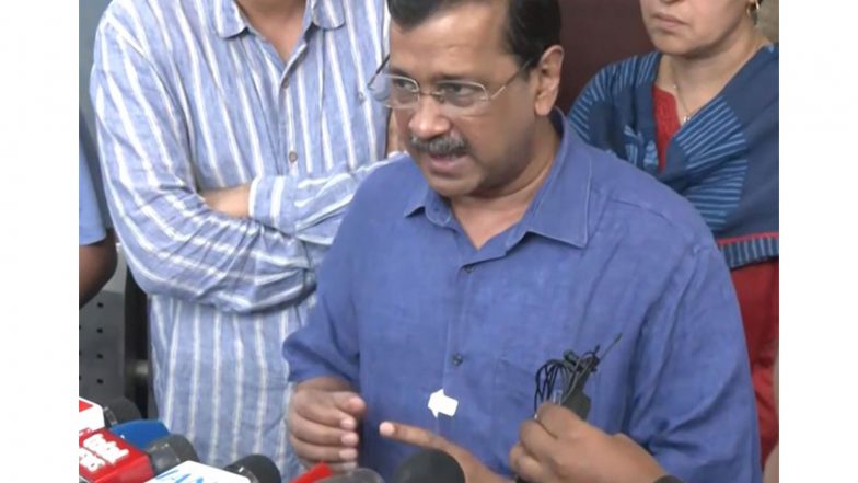 India News | Arvind Kejriwal Visits Injured Student Protestors, Demands Public List of FIRs After CJP March