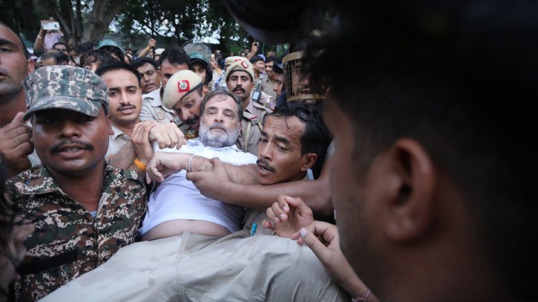 India News | Rahul Gandhi, Priyanka Gandhi Vadra Detained by Delhi Police Amid Protest Near PM Residence