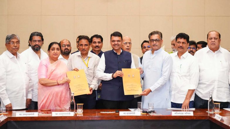Sports News | Maharashtra Govt Signs MoU with KDCA for International Cricket Stadium in Kolhapur