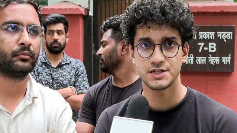 India News | Delhi: CJP Calls off Sit-in Protest Outside Delhi Police HQ, Says All Detainees Released