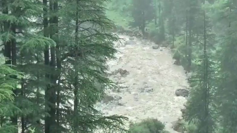 India News | J-K: Heavy Rain Triggers Mudslides, Shooting Stones on NH44; Traffic Suspended