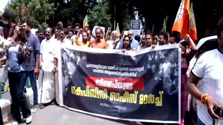 India News | Keralam: BJP Workers March to KPCC Office over Congress Delhi Protest