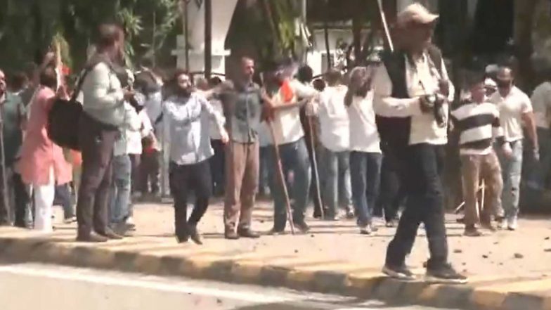 India News | Bihar: Stone-pelting Outisde Congress' Office in Patna Amid BJP's Counter-protest