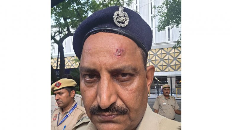 India News | Delhi Police ACP Injured After Stone-pelting During Jantar Mantar Protest over NEET Paper Leak