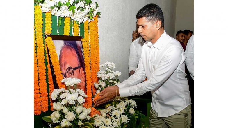 India News | Odisha: Ex-IAS Officer VK Pandian Asked to Appear Before Bhubaneswar Police in Connection with Alleged Missing CMO Files