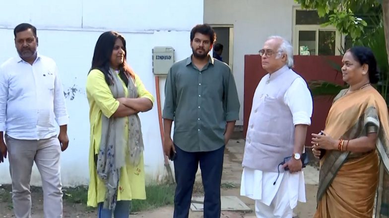 India News | Delhi: INDIA Bloc Leaders Arrive at Rahul Gandhi's Residence for Meeting, Hail Alliance Unity Amid Heavy Police Deployment