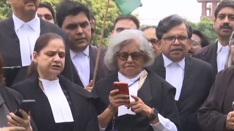 India News | Supreme Court Lawyers Hold Protest in Support of Student Agitation at Jantar Mantar