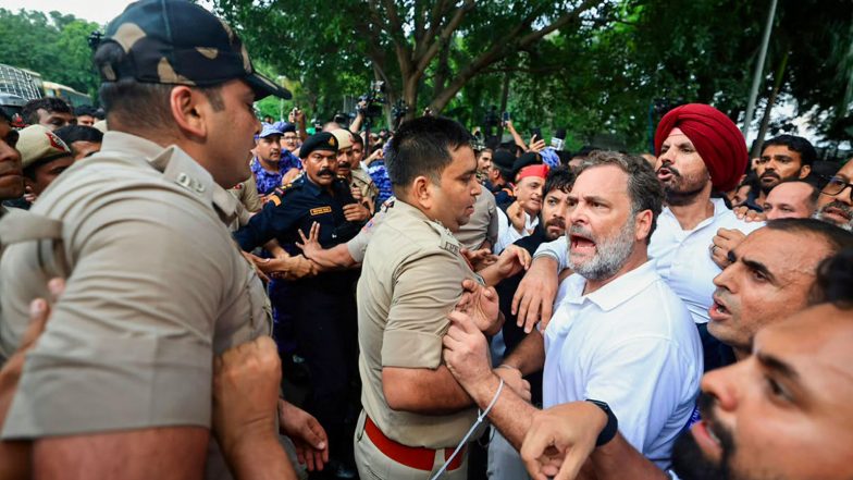 India News | Lawyers Urge CJI to Take Suo Motu Cognisance of Rahul Gandhi's Protest Outside PM Residence