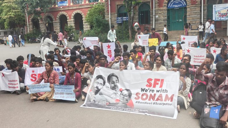 India News | Tamil Nadu: Students from Chennai Protest Inside College Campus Seeking Dharmendra Pradhan's Resignation
