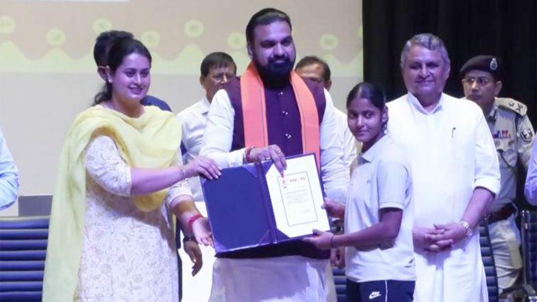Sports News | Bihar CM Samrat Choudhary Honours 19 Athletes with Government Jobs Under 'Medal Lao Naukri Pao' Scheme