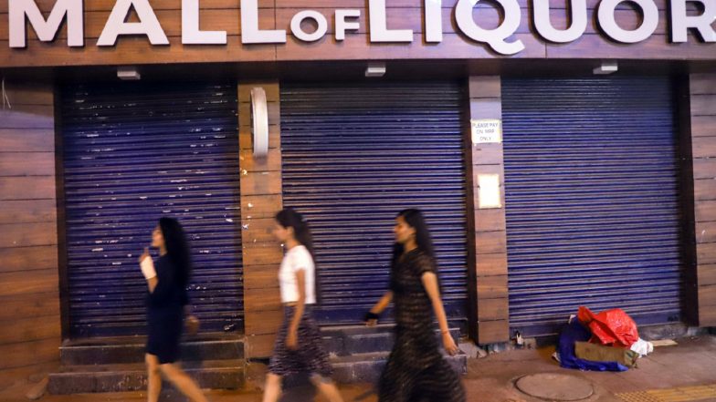 India News | Delhi: Liquor Shops to Close by 8 Pm over Weekend Amid Student Protest at Jantar Mantar