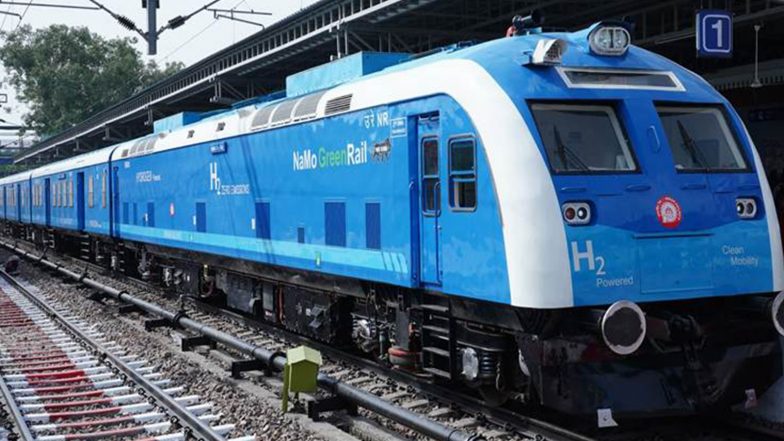 India News | Jind-Sonipat Hydrogen Train Travelled 1200 Kms; 3,000 Litres of Diesel Exhaust Replaced with Water Vapours