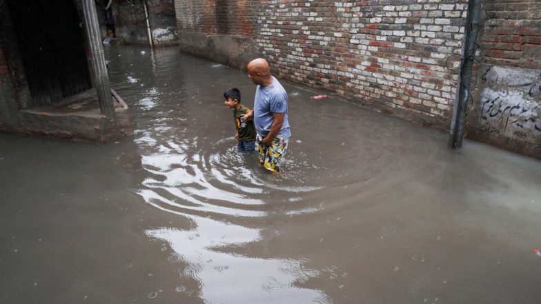 World News | 7 Dead, 20 Injured as Rains Lash Pakistan