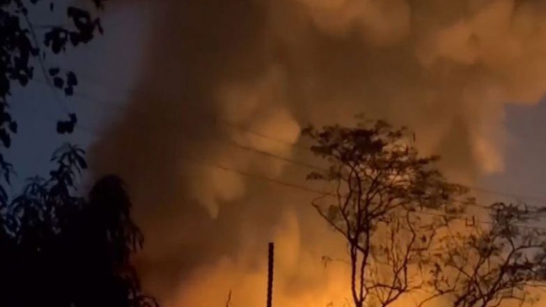 India News | Fire Breaks out at Mumbai's Byculla Building, Short Circuit Suspected Cause