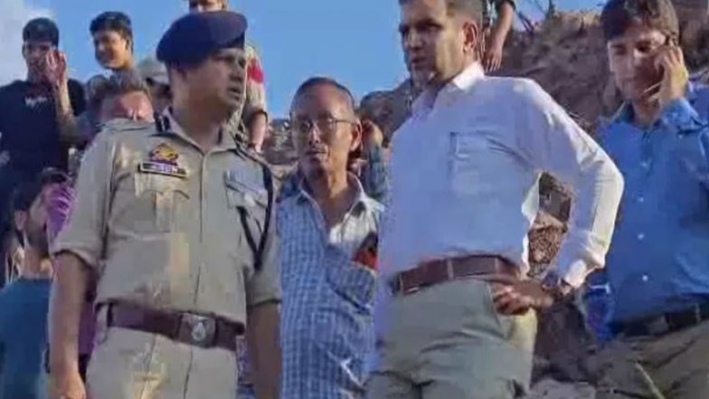 India News | J-K: Ramban DC, SSP Inspect Pernote Landslide-hit Area, Direct Faster Restoration of Road