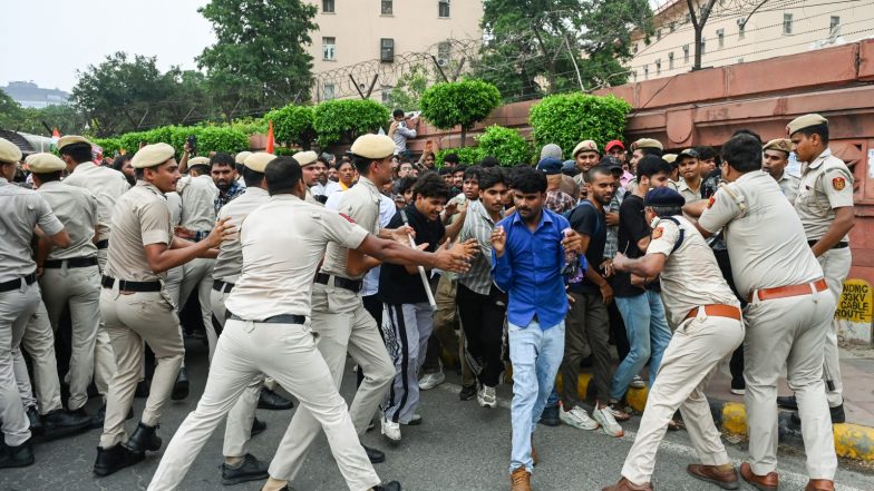 India News | Monsoon Session: Congress MPs Surjewala, Vijay Vasanth Move Notices over Alleged Force Against NEET Protesters on July 20