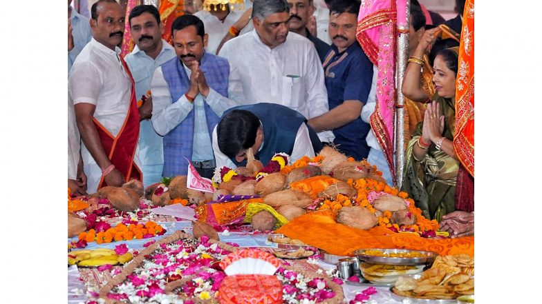 India News | MP: CM Yadav Offers Prayers at Dada Darbar Temple in Khandwa