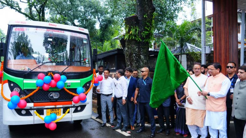 India News | Uttarakhand CM Dhami Distributes Subsidies to Boost Clean Mobility; Flags off 11 Clean Fuel Vehicles