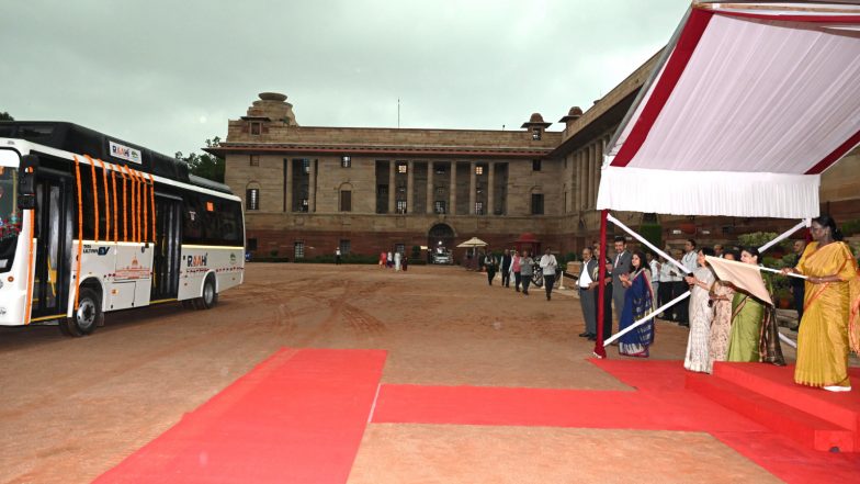 India News | President Murmu Launches Fare-free E-bus Service 'RAAHI', 3rd Edition of E-Upahaar Auction on Completion of 4 Years in Office