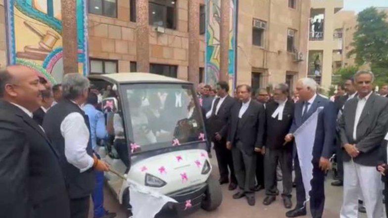 India News | Delhi High Court Advocates Welfare Trust Launches Golf Cart Service for Senior, Aged and Needy Lawyers