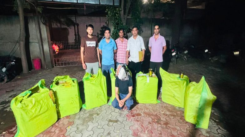 India News | Delhi Police Busts Banned Chinese Manjha Racket, 424 Reels Seized; One Held