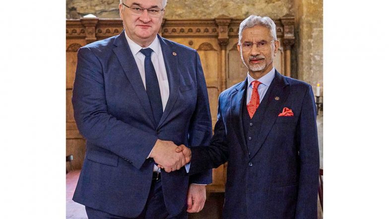 World News | EAM Discusses Black Sea Vessel Attacks, Safety of Indian Seafarers with Ukrainian FM; Reiterates India's Call for Dialogue to Resolve Conflict