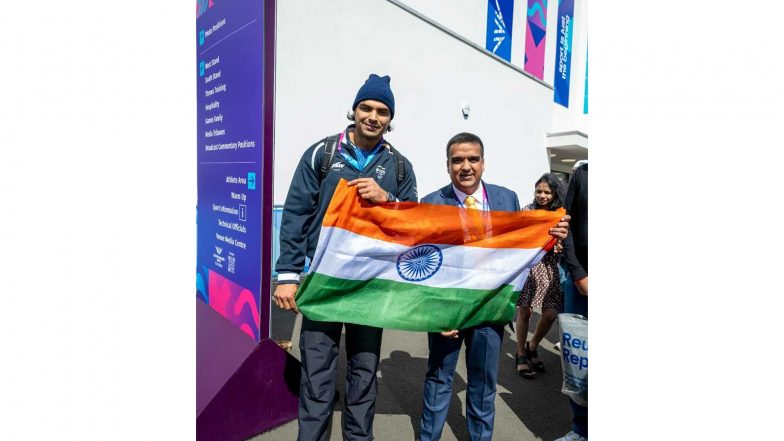 Sports News | Gujarat Deputy Chief Minister Harsh Sanghavi Boosts Morale of Indian Athletes During His Visit to Commonwealth Games Stadium in Glasgow