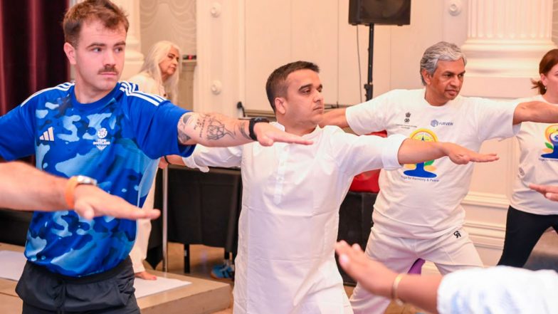 India News | Gujarat Dy CM Harsh Sanghavi Joins Indian, Scottish Residents for Yoga Session in Glasgow