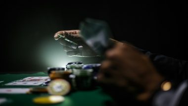 Online Sports Betting with VBET Sportsbook Based on Data, Risk, and Odds Movement