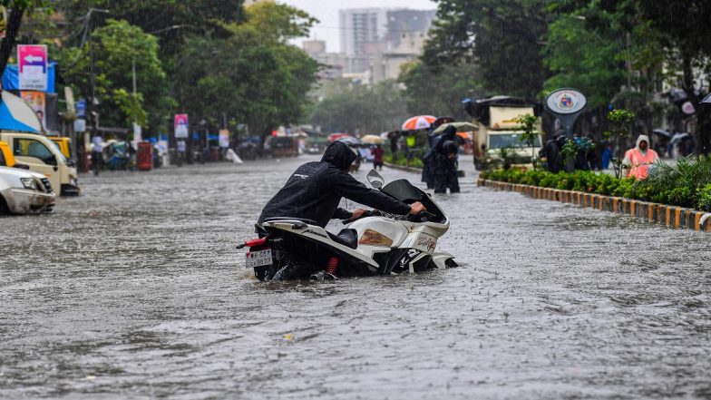 Maharashtra Weather News: IMD Issues Red Alert in Mumbai Metropolitan Region, Monsoon To Continue in Active Phase Over Central India