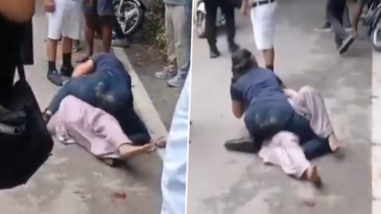 Meerut Viral Video: Wife Catches Husband With Another Woman, Street Fight Breaks Out Outside Gym