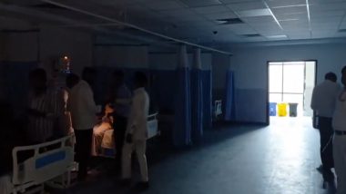 Bihar Hospital Viral Video: Mobile Torch Used To Treat Patients After Power Failure in Sasaram, Probe Launched