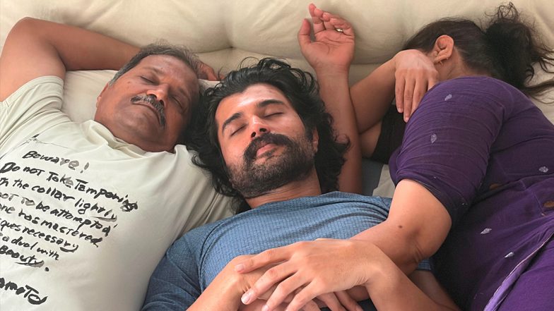 Vijay Deverakonda Gives Photo Credit to Rashmika Mandanna, Actress Teases if He Did It To Avoid Her &lsquo;Puppy Eyes&rsquo; (See Post)