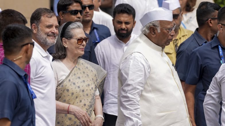 Sonia Gandhi Vande Mataram Row: BJP Alleges Objection, Congress Says She Wanted Chair for Mallikarjun Kharge (Video)
