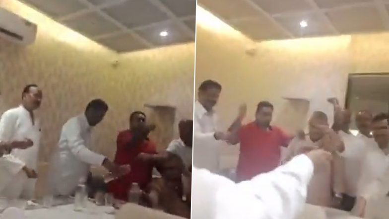 Viral Video Shows Shahjahanpur Corporators Taking Oath With Gangajal To Share &lsquo;Corruption Money&rsquo; Equally