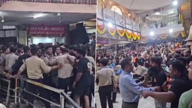 Ujjain Mahakaleshwar Temple Clash Video: Security Guard Injured After Group Allegedly Breaks Barricades in Nandi Hall