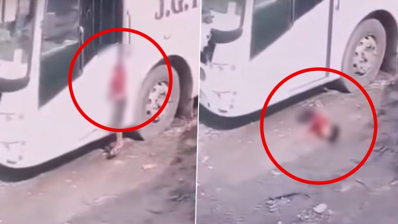 Gujarat: Boy Playing Near Garage Dies After Hydraulic Door of Stationary Luxury Bus Traps His Neck (Videos)
