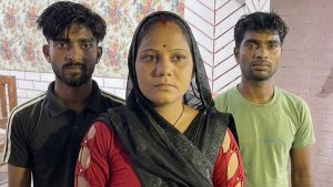 social-viral-Sitapur Viral Video: Wife Wants To Live With Husband and Lover, Husband Says He Agrees