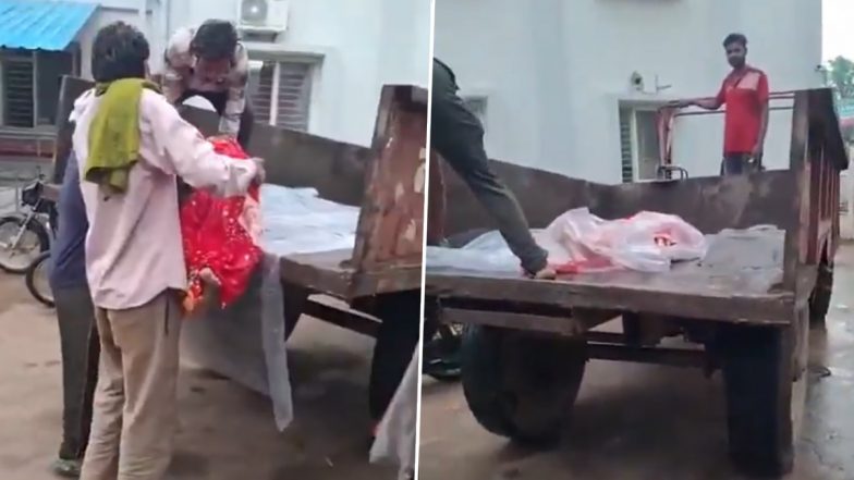 Chhatarpur: Woman&rsquo;s Body Taken Home in Municipal Garbage Tractor-Trolley After Postmortem (Video)