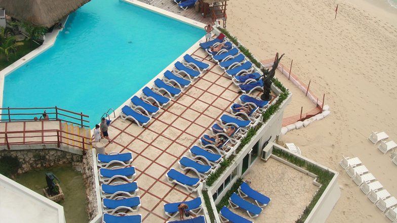 US Tourist Dies After Fall From 18th Floor Of Mexico's Luxury Cancun Hotel, Probe Launched