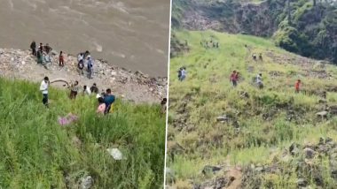 Jammu Kashmir Accident: 5 Killed After Scorpio Plunges Into Chenab River in Kishtwar (Video)