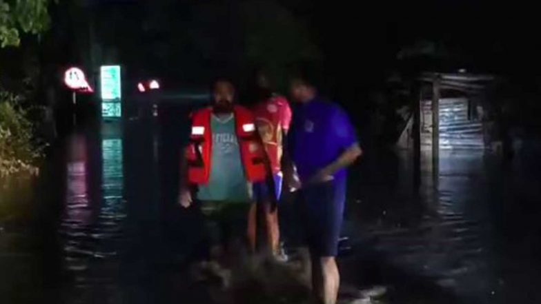 India News | Fire Department Rescues Three Stranded Amid Flooding Near Auranga River Crossing in Gujarat's Valsad
