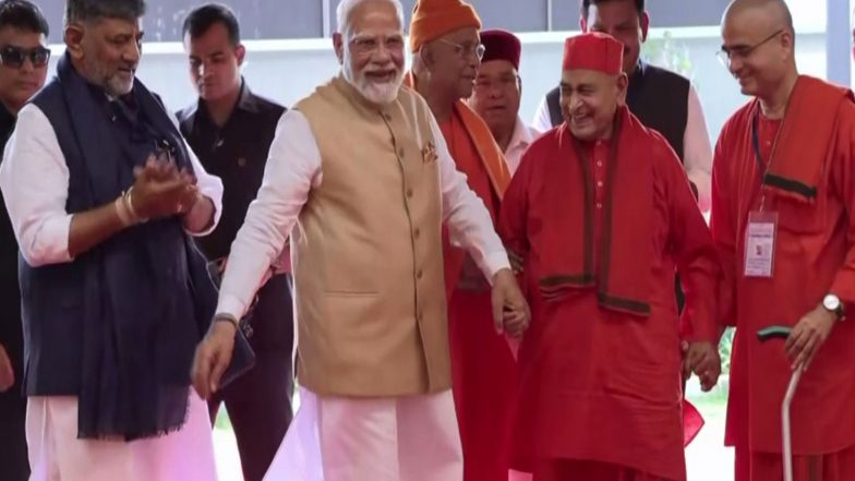 India News | PM Modi Inaugurates Swami Vivekananda Cultural Youth Centre and Viveka Smaraka in Mysuru